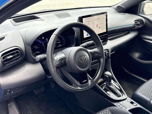 Toyota Yaris 1.5 Hybrid 130 Executive **HEAD-UP DISPLAY/ STOEL EN STUURWIELVERWARMING/ DODEHOEK DETECTIE/ 36 M... ActivLease financial lease