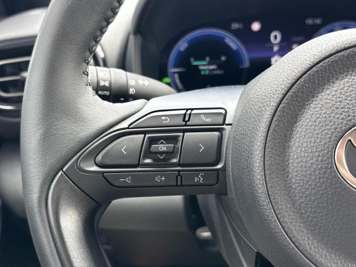 Toyota Yaris 1.5 Hybrid 130 Executive **HEAD-UP DISPLAY/ STOEL EN STUURWIELVERWARMING/ DODEHOEK DETECTIE/ 36 M... ActivLease financial lease