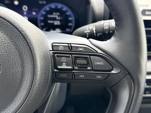 Toyota Yaris 1.5 Hybrid 130 Executive **HEAD-UP DISPLAY/ STOEL EN STUURWIELVERWARMING/ DODEHOEK DETECTIE/ 36 M... ActivLease financial lease