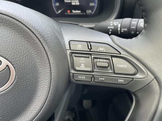 Toyota Yaris 1.5 Hybrid 130 Executive | Premium Pack | Nieuw uit voorraad leverbaar | ActivLease financial lease