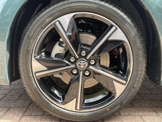 Toyota Yaris 1.5 Hybrid 130 Executive | Premium Pack | Nieuw uit voorraad leverbaar | ActivLease financial lease