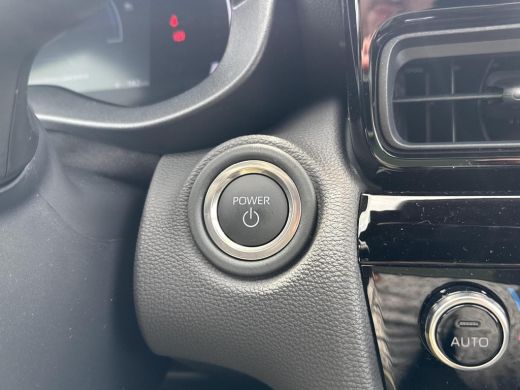 Toyota Yaris Cross 1.5 Hybrid 115 First Edition **STOEL EN STUURWIELVERWARMING/ KEYLESS/ ADAPTIEVE CRUISE CONTROL/ 3... ActivLease financial lease