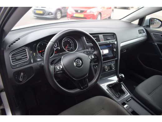 Volkswagen Golf 1.6 TDI Comfortline Business | Apple CarPlay | Adaptive | Climate ActivLease financial lease
