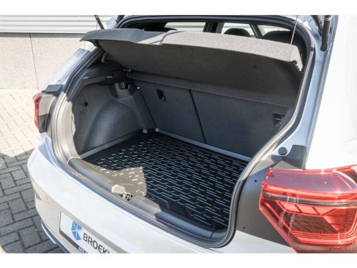 Volkswagen Polo R-Line Edition Inclusief € 2000,- inruilvoordeel | 'App-Connect' draadloze smartphone integratie ... ActivLease financial lease