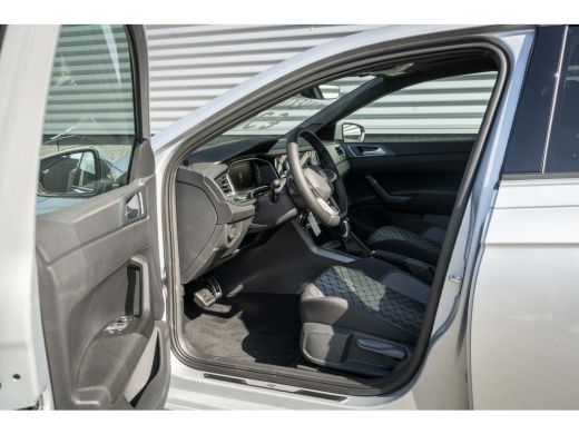 Volkswagen Polo R-Line Edition Inclusief € 2000,- inruilvoordeel | 'App-Connect' draadloze smartphone integratie ... ActivLease financial lease
