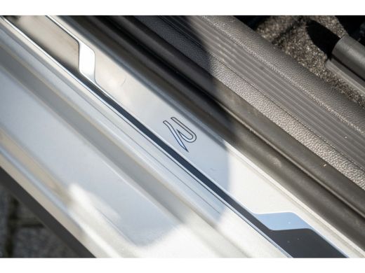 Volkswagen Polo R-Line Edition Inclusief € 2000,- inruilvoordeel | 'App-Connect' draadloze smartphone integratie ... ActivLease financial lease