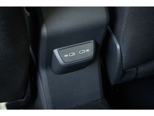 Volkswagen Polo R-Line Edition Inclusief € 2000,- inruilvoordeel | 'App-Connect' draadloze smartphone integratie ... ActivLease financial lease