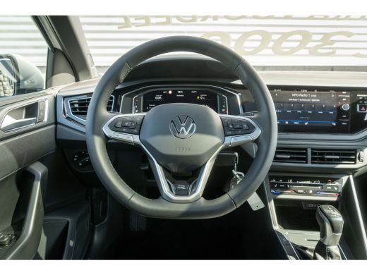 Volkswagen Polo R-Line Edition Inclusief € 2000,- inruilvoordeel | 'App-Connect' draadloze smartphone integratie ... ActivLease financial lease
