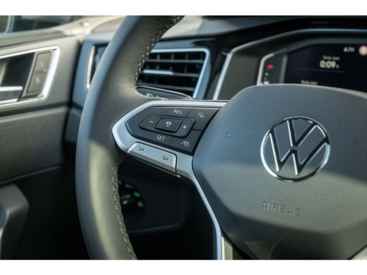 Volkswagen Polo R-Line Edition Inclusief € 2000,- inruilvoordeel | 'App-Connect' draadloze smartphone integratie ... ActivLease financial lease