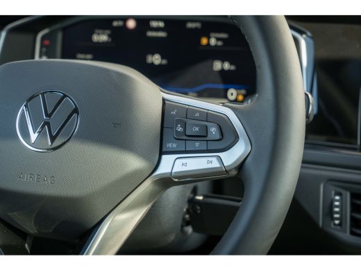 Volkswagen Polo R-Line Edition Inclusief € 2000,- inruilvoordeel | 'App-Connect' draadloze smartphone integratie ... ActivLease financial lease