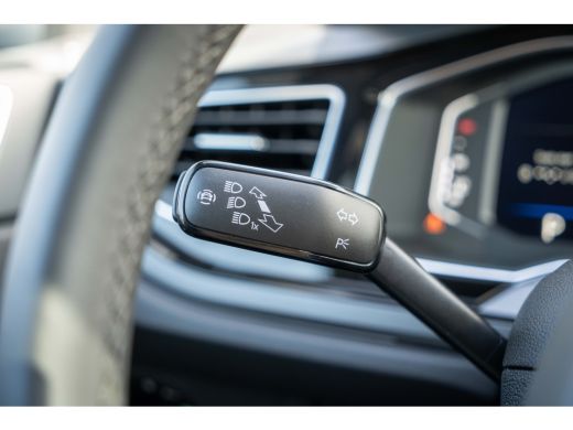 Volkswagen Polo R-Line Edition Inclusief € 2000,- inruilvoordeel | 'App-Connect' draadloze smartphone integratie ... ActivLease financial lease