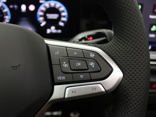 Volkswagen Tiguan 1.5 eHybrid R-Line Edition 272PK DSG matrix led, trekhaak, panoramadak, 360gr. camera, keyless, s... ActivLease financial lease
