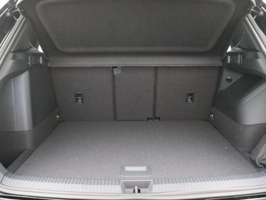 Volkswagen Tiguan 1.5 eHybrid R-Line Edition 272PK DSG matrix led, trekhaak, panoramadak, 360gr. camera, keyless, s... ActivLease financial lease