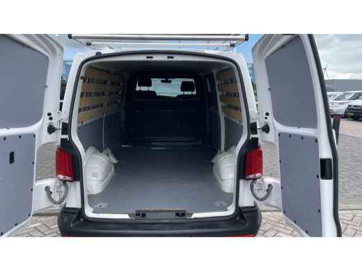 Volkswagen Transporter 2.0 TDI 110PK | L2 28 | Comfortline | Airco | Betimmering | Imperiaal | Camera | Trekhaak | Navi ... ActivLease financial lease