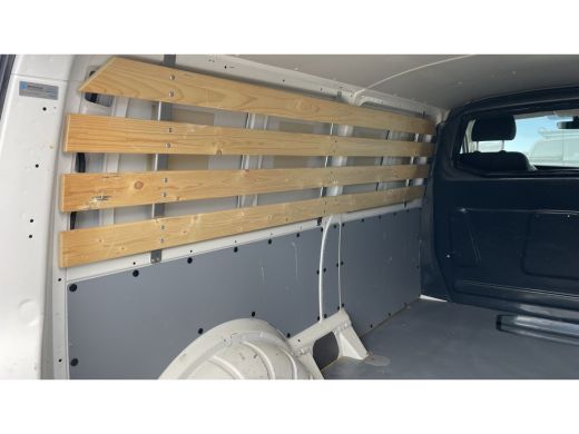 Volkswagen Transporter 2.0 TDI 110PK | L2 28 | Comfortline | Airco | Betimmering | Imperiaal | Camera | Trekhaak | Navi ... ActivLease financial lease