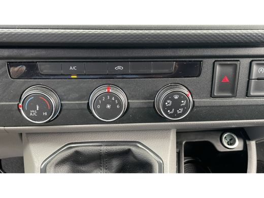 Volkswagen Transporter 2.0 TDI 110PK | L2 28 | Comfortline | Airco | Betimmering | Imperiaal | Camera | Trekhaak | Navi ... ActivLease financial lease