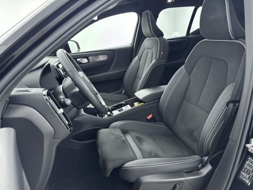 Volvo  XC40 1.5 T4 Recharge Ultimate Dark | Trekhaak | Panormadak | PDC + Camera | Harman & Kardon Audio | ActivLease financial lease