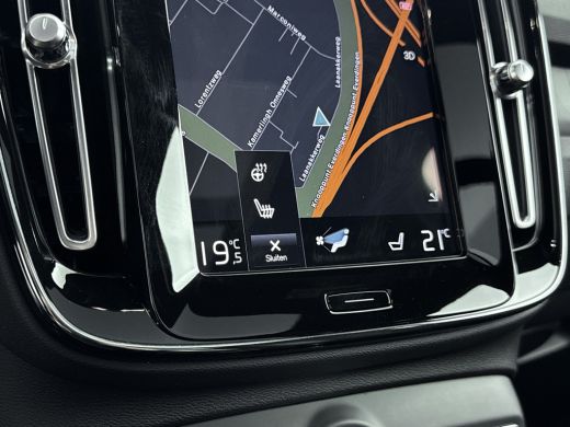 Volvo  XC40 1.5 T4 Recharge Ultimate Dark | Trekhaak | Panormadak | PDC + Camera | Harman & Kardon Audio | ActivLease financial lease