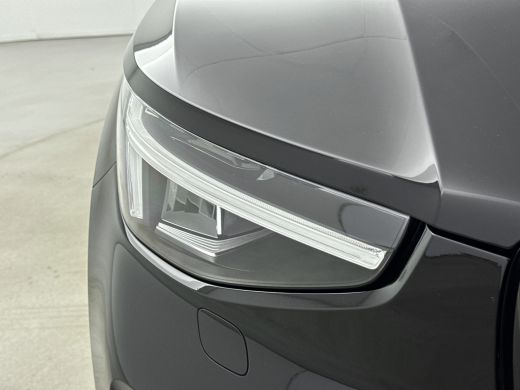 Volvo  XC40 1.5 T4 Recharge Ultimate Dark | Trekhaak | Panormadak | PDC + Camera | Harman & Kardon Audio | ActivLease financial lease