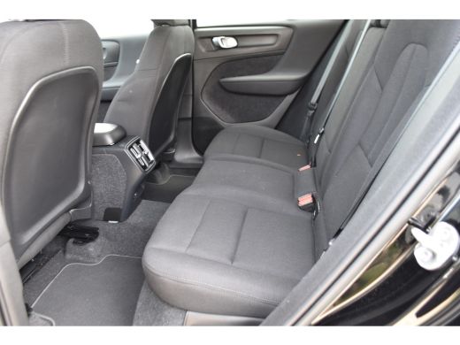 Volvo  XC40 2.0 B3 Essential | Facelift! | 4-Cilinder! | GoogleMaps | Camera | ActivLease financial lease