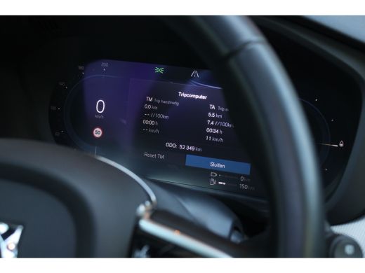 Volvo  XC60 2.0 T6 Plug-in hybrid AWD R-Design | Panoramadak | Harman/Kardon | Head-up | Memory | Camera ActivLease financial lease