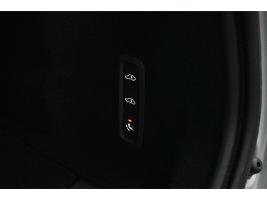 Volvo  XC60 T8 Plus Dark | Amber Leder | Luchtvering | Trekhaak | 360Cam | Pano | Nieuw | ActivLease financial lease