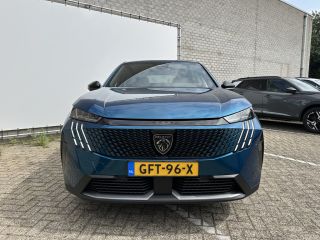 Peugeot 3008 1.2 Hybrid 136 Allure | Achterbank in 3 delen neerklapbaar met skiluik | Achteruitrijcamera | App...