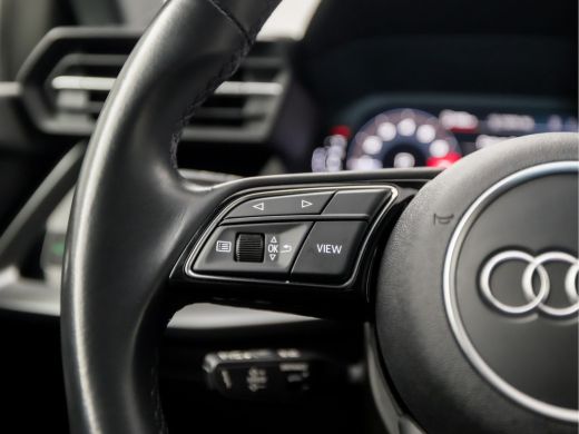 Audi A3 Limousine 30 TFSI Advanced Sport Automaat (GROOT NAVI, APPLE CARPLAY, CAMERA, ADAPTIVE CRUISE, LM... ActivLease financial lease