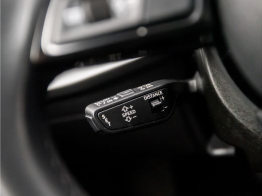 Audi A3 Limousine 30 TFSI Advanced Sport Automaat (GROOT NAVI, APPLE CARPLAY, CAMERA, ADAPTIVE CRUISE, LM... ActivLease financial lease