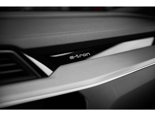 Audi e-tron 55 quattro S edition 408pk | Panoramadak | 360 Camera | 22" | B&O | Virtual Mirrors ActivLease financial lease