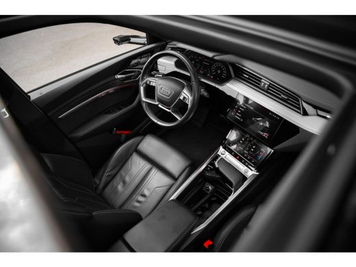 Audi e-tron 55 quattro S edition 408pk | Panoramadak | 360 Camera | 22" | B&O | Virtual Mirrors ActivLease financial lease