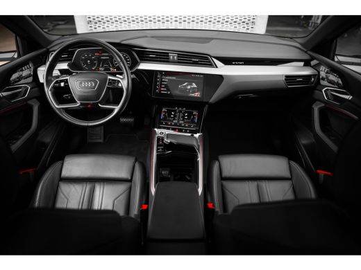 Audi e-tron 55 quattro S edition 408pk | Panoramadak | 360 Camera | 22" | B&O | Virtual Mirrors ActivLease financial lease