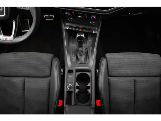 Audi Q3 35 TFSI S Edition Competition 150PK | Trekhaak | Adaptieve Cruise Controle | Stoelverw. Voor | ActivLease financial lease