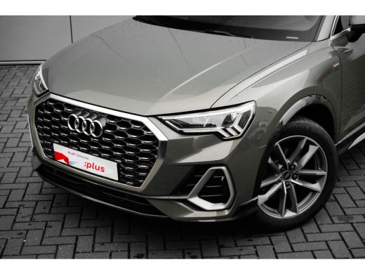 Audi Q3 35 TFSI S Edition Competition 150PK | Trekhaak | Adaptieve Cruise Controle | Stoelverw. Voor | ActivLease financial lease