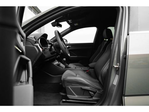 Audi Q3 35 TFSI S Edition Competition 150PK | Trekhaak | Adaptieve Cruise Controle | Stoelverw. Voor | ActivLease financial lease