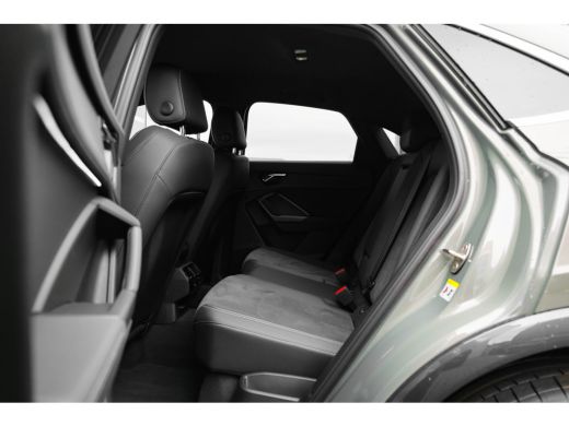 Audi Q3 35 TFSI S Edition Competition 150PK | Trekhaak | Adaptieve Cruise Controle | Stoelverw. Voor | ActivLease financial lease