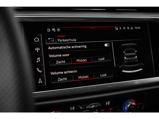Audi Q3 35 TFSI S Edition Competition 150PK | Trekhaak | Adaptieve Cruise Controle | Stoelverw. Voor | ActivLease financial lease