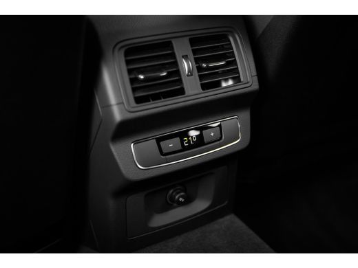Audi Q5 50 TFSI e 299pk | Achteruitrijcamera | Tour & City | 21" | Keyless ActivLease financial lease
