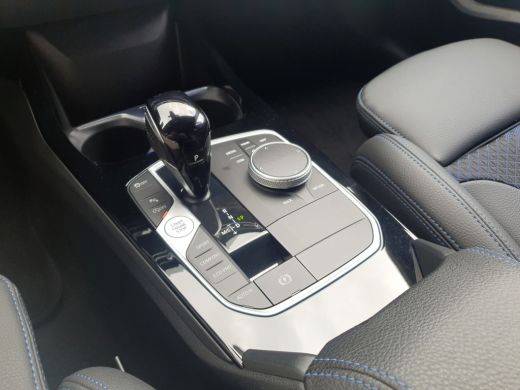 BMW 1 Serie 118i M-Sport | Stoelverwarming | Camera | Cruise Control | Climate ActivLease financial lease