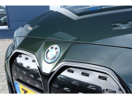 BMW i4 eDrive40 High Executive 84 kWh M-Sport Sanremo Grün | HUD | Camera | Carplay | Trekhaak | Elektri... ActivLease financial lease