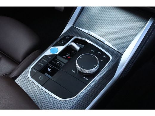 BMW i4 eDrive40 High Executive 84 kWh M-Sport Sanremo Grün | HUD | Camera | Carplay | Trekhaak | Elektri... ActivLease financial lease