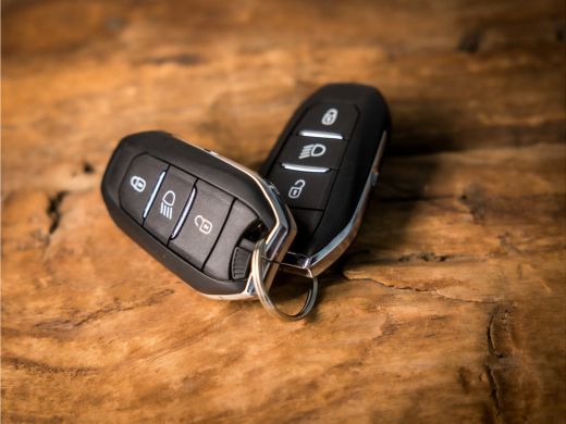 Citroën C5 Aircross 1.6 Plug-in Hybrid Sport Automaat 225 Pk (GROOT NAVI, APPLE CARPLAY, LEDEREN SPORTSTOELEN, CRUISE... ActivLease financial lease