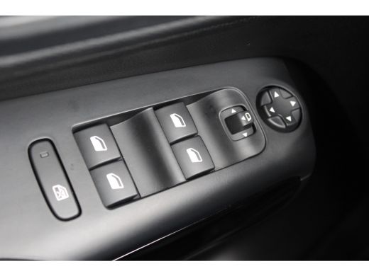 Citroën C5 Aircross 1.6 PLUG-IN HYBRID 225PK SHINE PACK AUTOMAAT / NAVI / LEDER / CLIMA / FULL-LED / PDC / 19" LMV / ... ActivLease financial lease