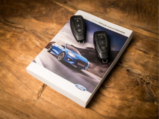 Ford Focus 1.0 EcoBoost ST Line Sport (APPLE CARPLAY, BLACK PAKKET, NAVIGATIE, SPORTSTOELEN, RODE STIKSELS, ... ActivLease financial lease