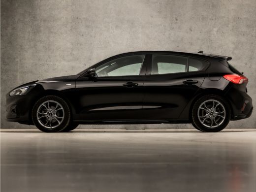 Ford Focus 1.0 EcoBoost ST Line Sport (APPLE CARPLAY, BLACK PAKKET, NAVIGATIE, SPORTSTOELEN, RODE STIKSELS, ... ActivLease financial lease