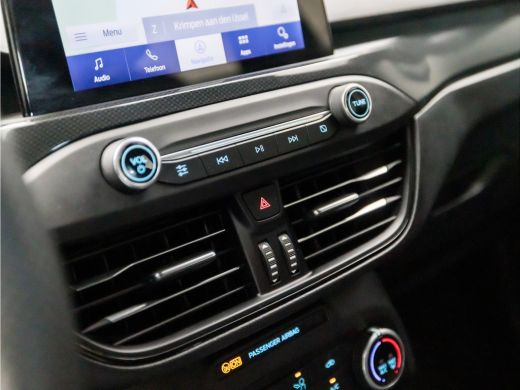 Ford Focus 1.0 EcoBoost ST Line Sport (APPLE CARPLAY, BLACK PAKKET, NAVIGATIE, SPORTSTOELEN, RODE STIKSELS, ... ActivLease financial lease