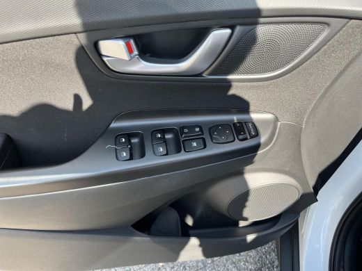 Hyundai Kona 1.6 GDI HEV Comfort | Rijklaarprijs! | Cruise Control  | Apple CarPlay/Android Auto | Climate con... ActivLease financial lease