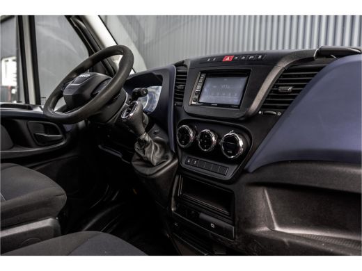 Iveco Daily 35S18D 375 | 3.0 180PK | Hiab 013 | 3.5T Trekgewicht | Automaat | Climate | Camera | Euro 6 ActivLease financial lease