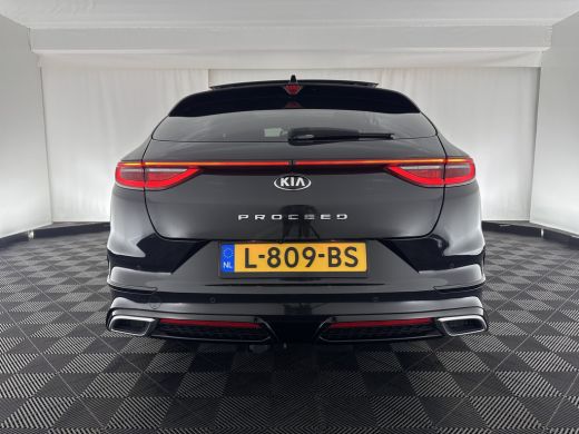 Kia ProCeed 1.5 T-GDi MHEV GT-Line Edition (INCL-BTW) Aut. *PANO | SPORT-SEATS | NAVI-FULLMAP | CAMERA | MICR... ActivLease financial lease