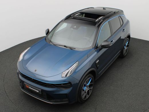Lynk & Co 01 Plug-in Hybride 261PK AUT Panoramadak, 360 gr. camera, stoelverwarming, keyless, trekhaak, elek. ... ActivLease financial lease